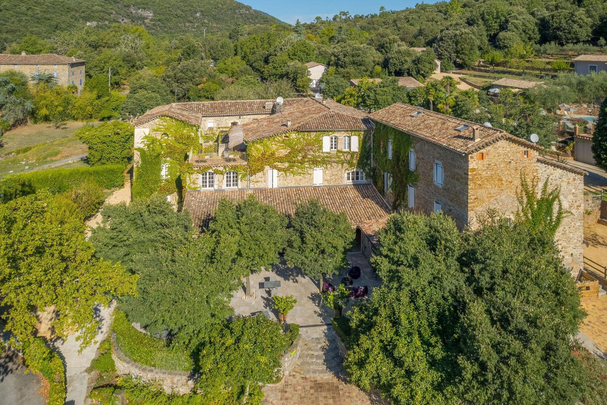 Logis Hotel Restaurant Le Pradinas Anduze Exteriér fotografie