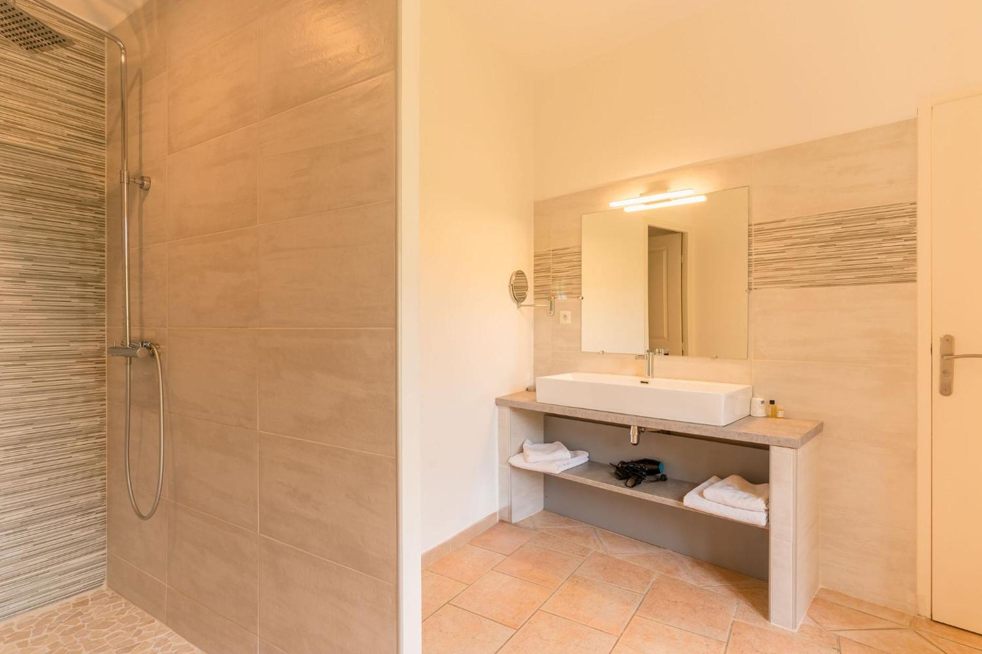 Logis Hotel Restaurant Le Pradinas Anduze Pokoj fotografie