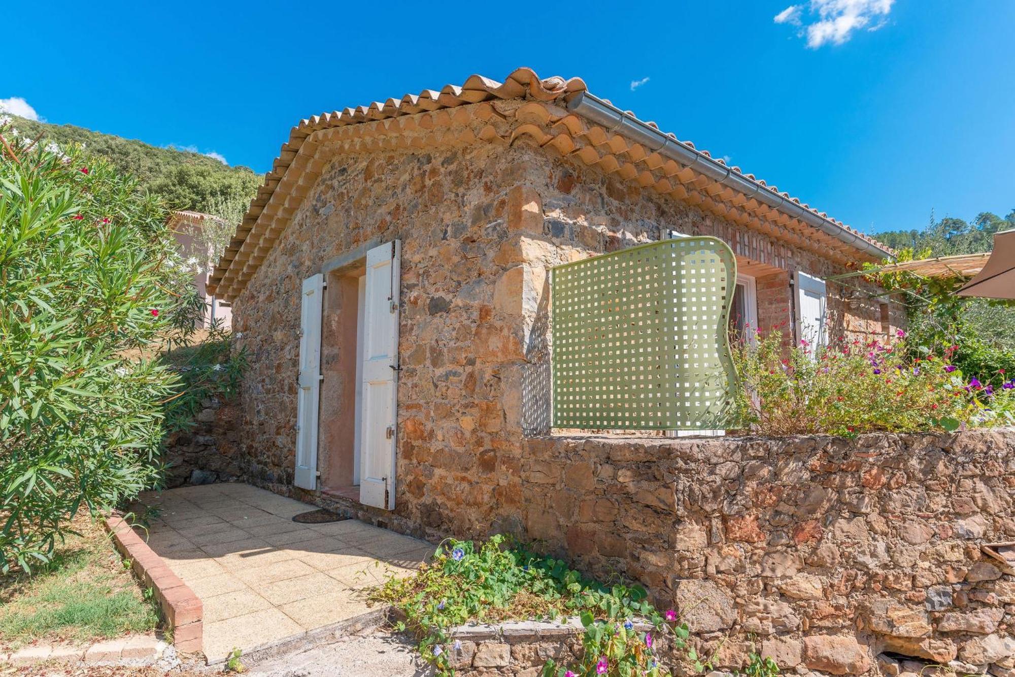 Logis Hotel Restaurant Le Pradinas Anduze Exteriér fotografie